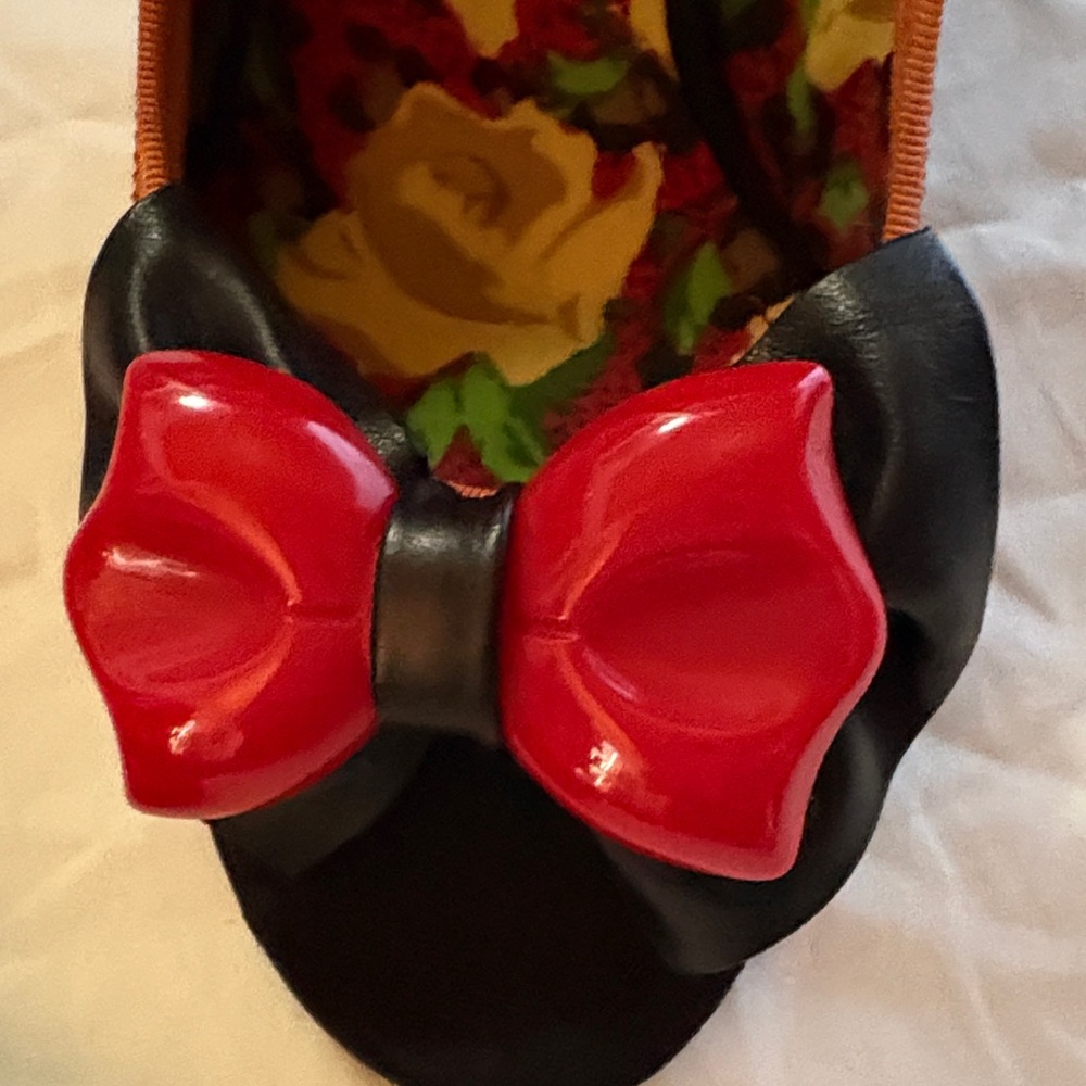 Betsey Johnson Black Heels with Red Bow - Picture 12 of 15